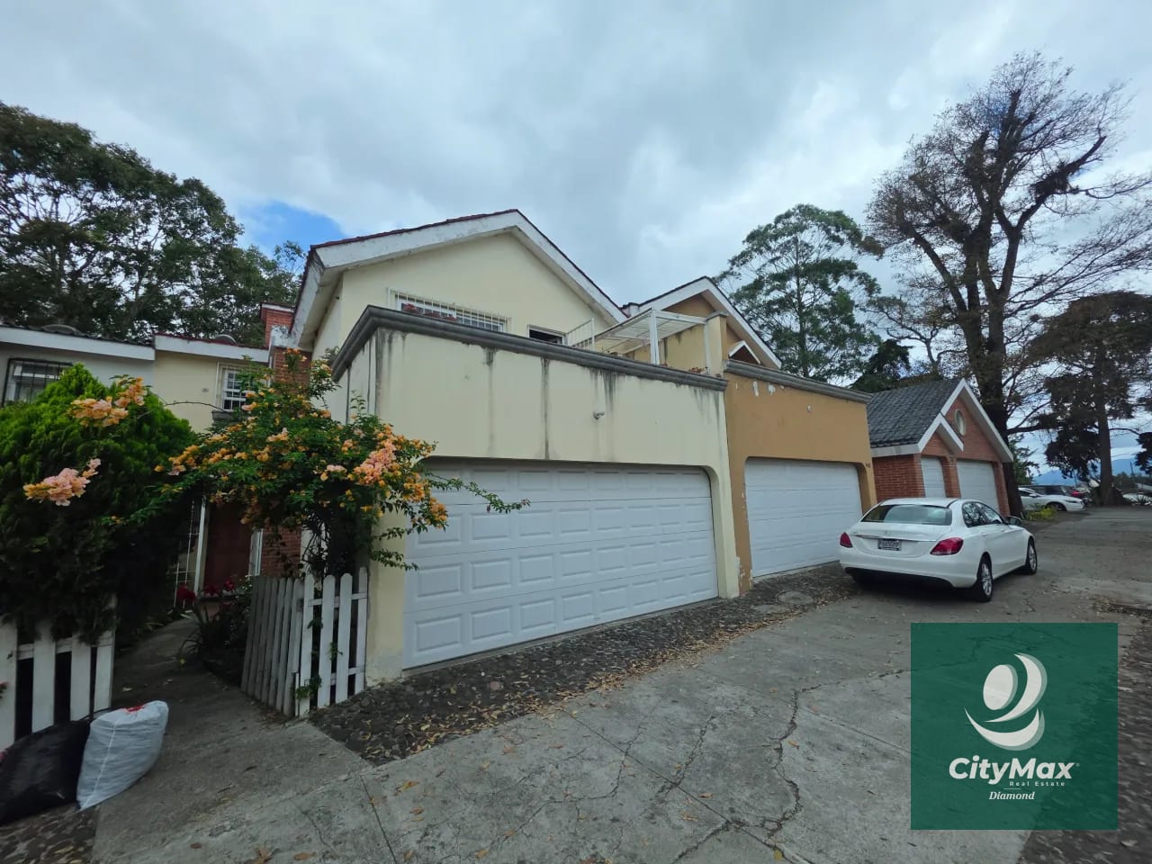 Casa en Venta en Lomas de San Nicolas Zona 16 — Casa en Venta en Zona 16, Guatemala, Ciudad — foto 2 de 14