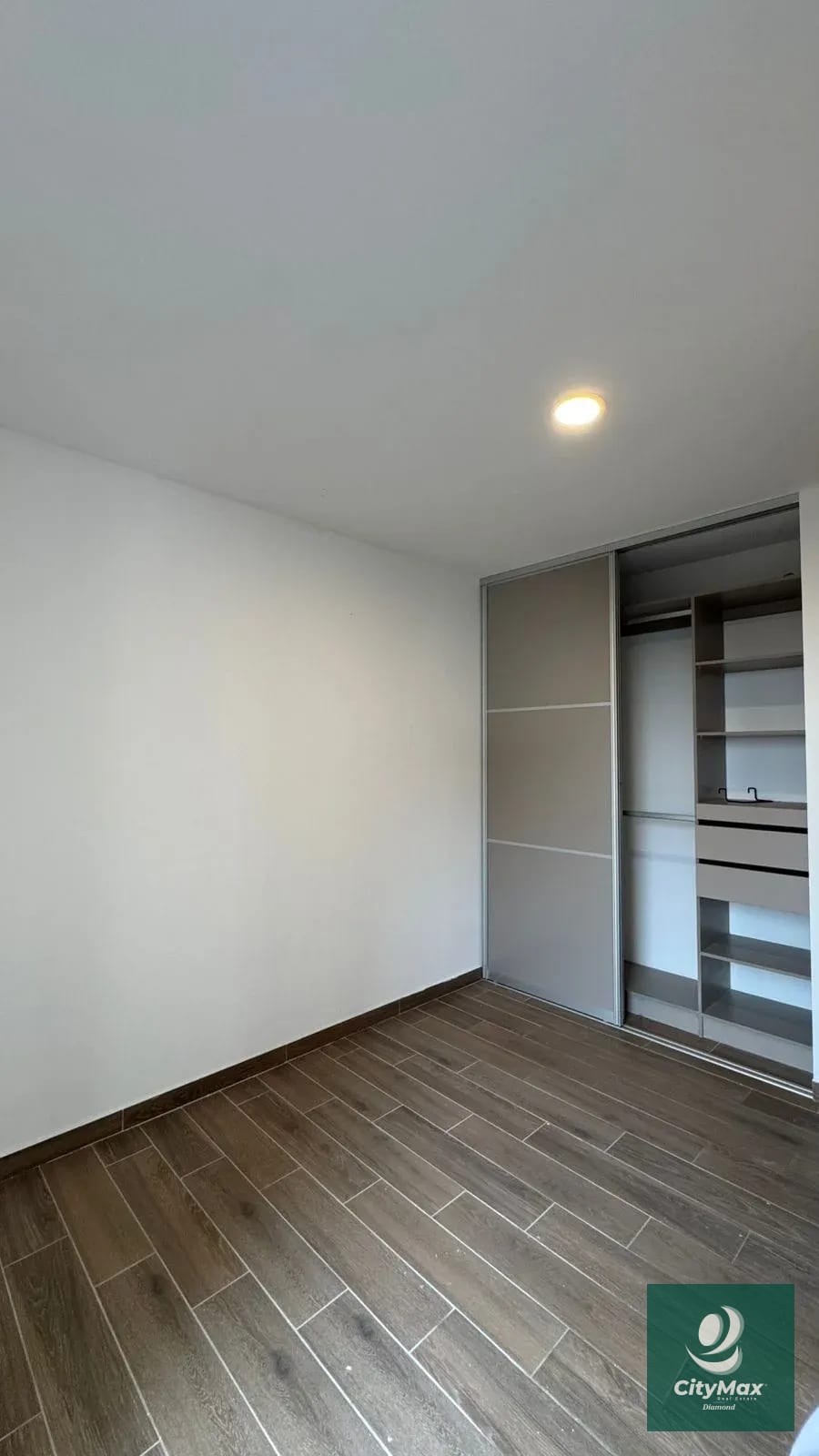 Apartamento en Renta Zona 14 Parque 14 — Apartamento en Alquiler en Zona 14, Guatemala, Ciudad — foto 4 de 17