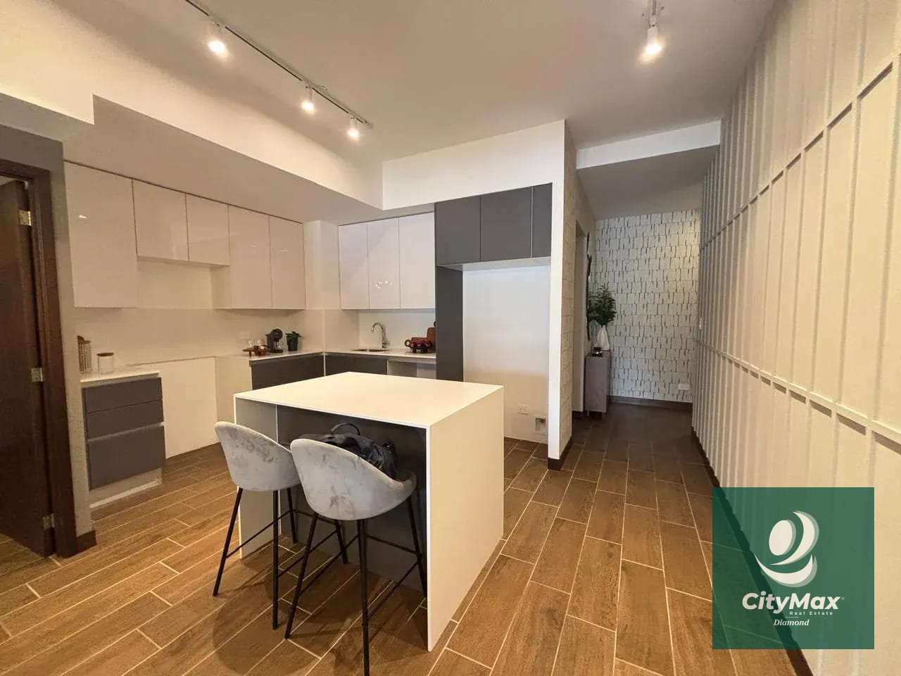 Apartamento en Venta en Zona 10 cercano a Diagonal 6 — Apartamento en Venta en Zona 10, Guatemala, Ciudad — foto 6 de 13