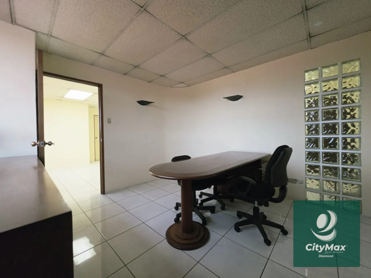 Oficina Amueblada en Renta en Zona 9 Torre Cristal — Oficina en Alquiler en Zona 9, Guatemala, Ciudad — foto 14 de 14