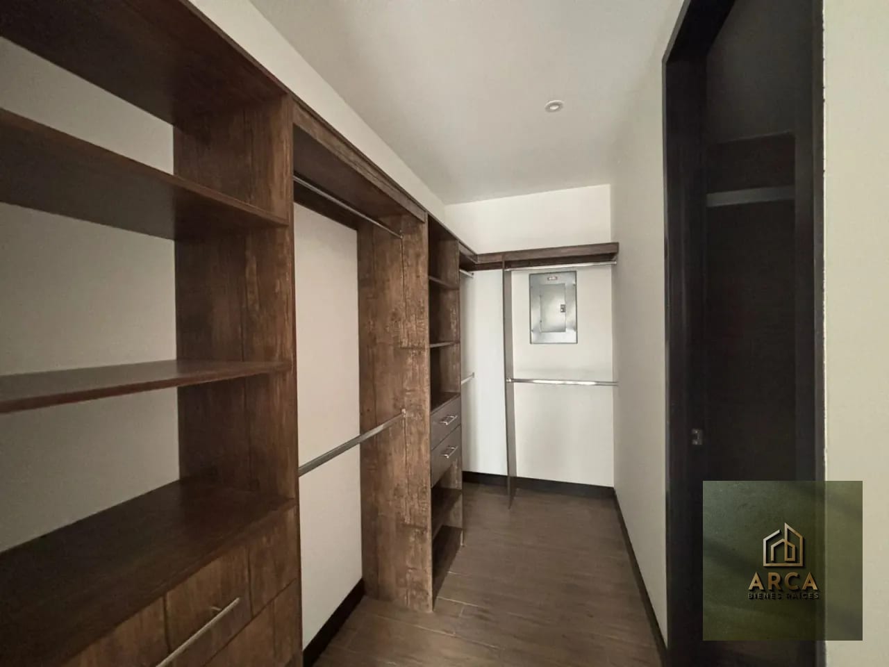 Apartamento en alquiler zona 10 — Apartamento en Alquiler en Habitat Ciudad Vieja, Zona 10, Guatemala, Ciudad — foto 4 de 11