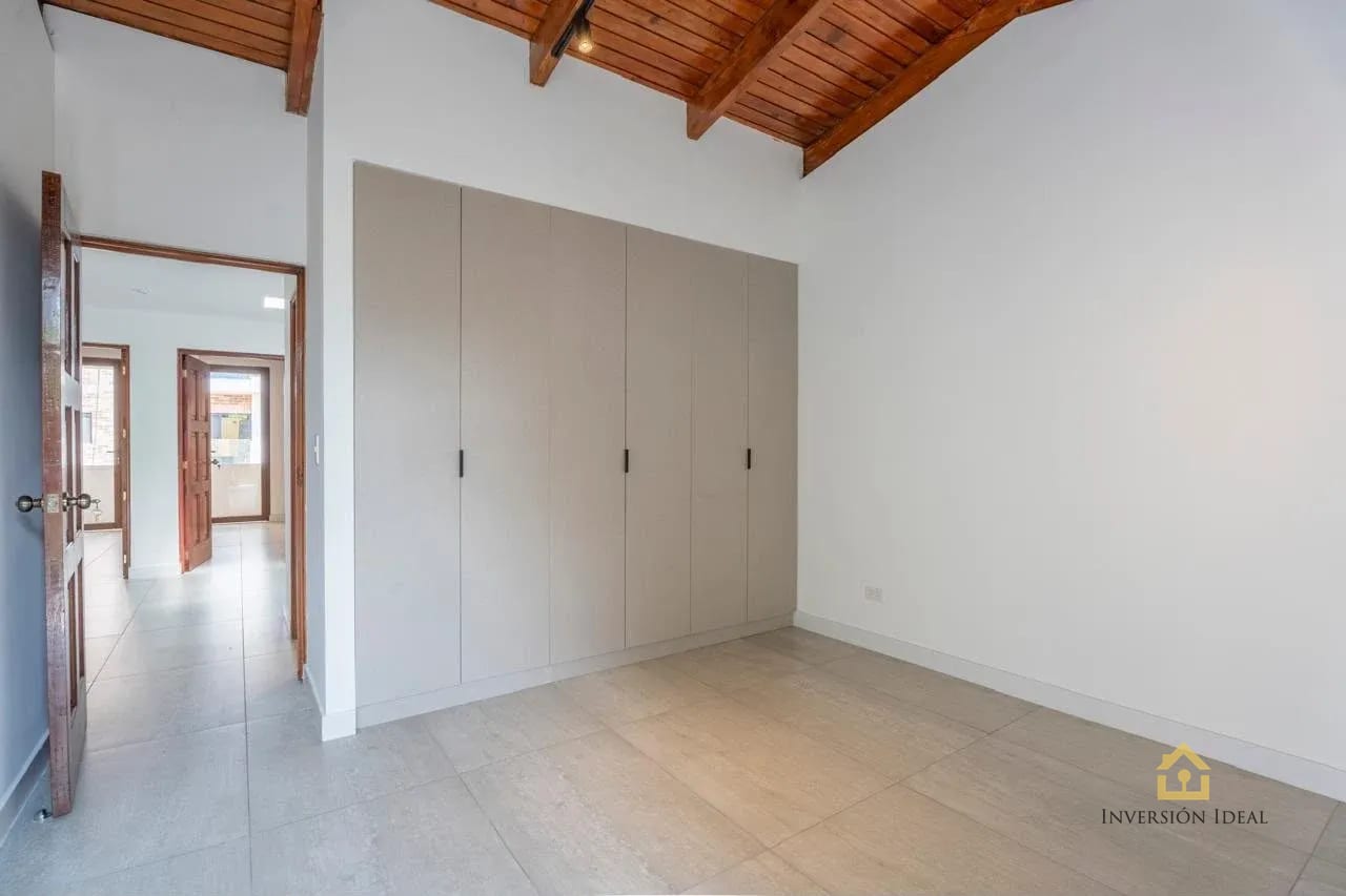 Casa en venta 4 habitaciones 256 mts2 - $495,000 + IVA (Negociables) en 20 Calle Zona 10 — Casa en Venta en Empresarial Los Próceres, Zona 10, Guatemala, Ciudad — foto 2 de 10