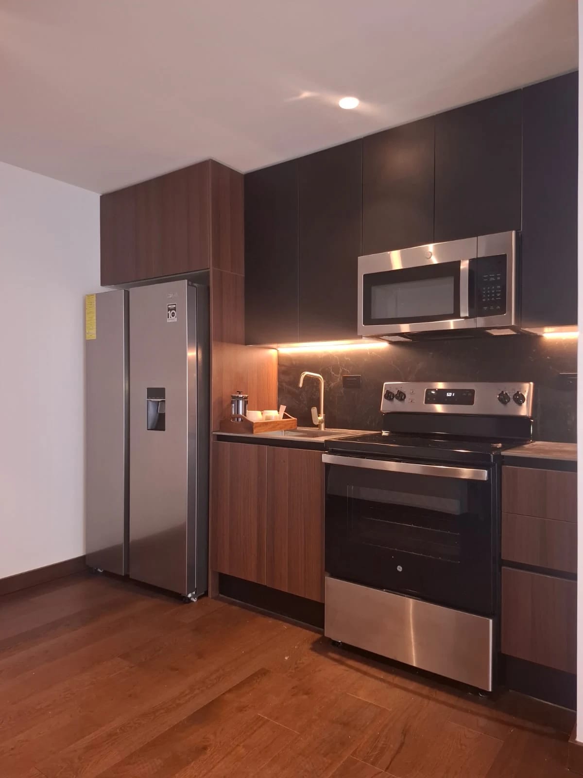 Apartamento en RETNTA ATARAH Zona 10 — Apartamento en Alquiler en Zona 10, Guatemala, Ciudad — foto 3 de 10