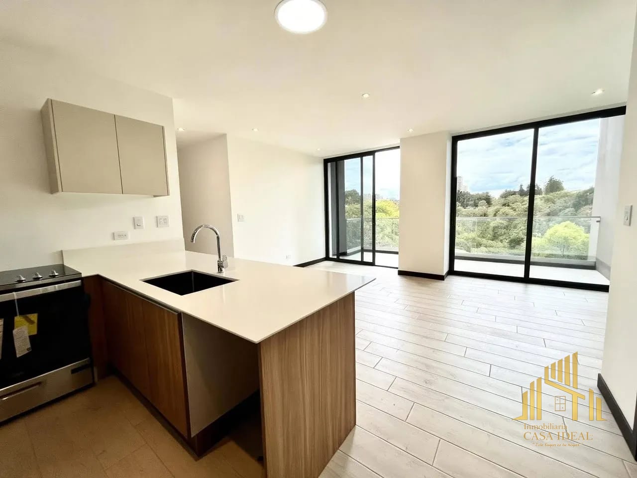 Apartamento en Renta Zona 15 | 3 Habitaciones | Línea Blanca — Apartamento en Alquiler en Spazio, Zona 15, Guatemala, Ciudad — foto 1 de 9