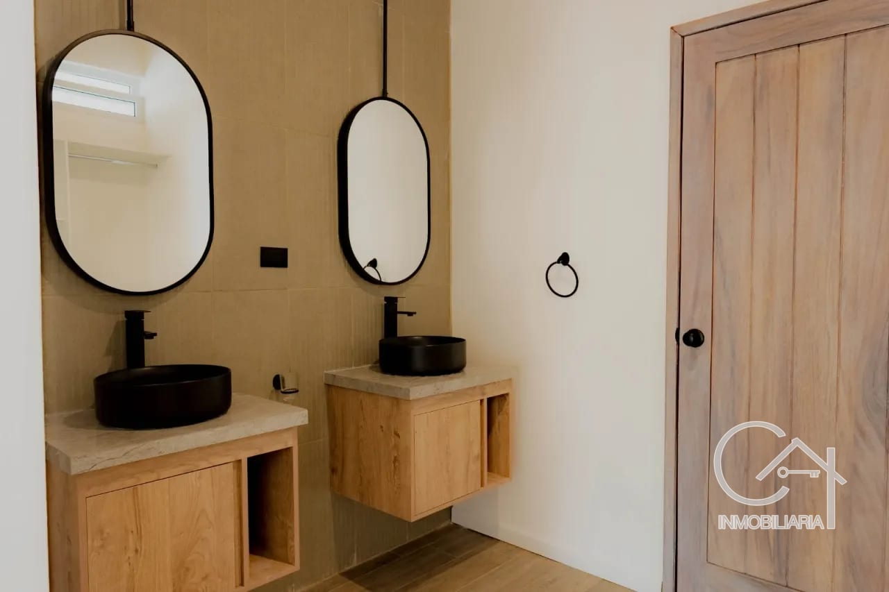CASA en Venta -Antigua Gardens (Madeira) — Casa en Venta en Antigua, Sacatepéquez — foto 2 de 11