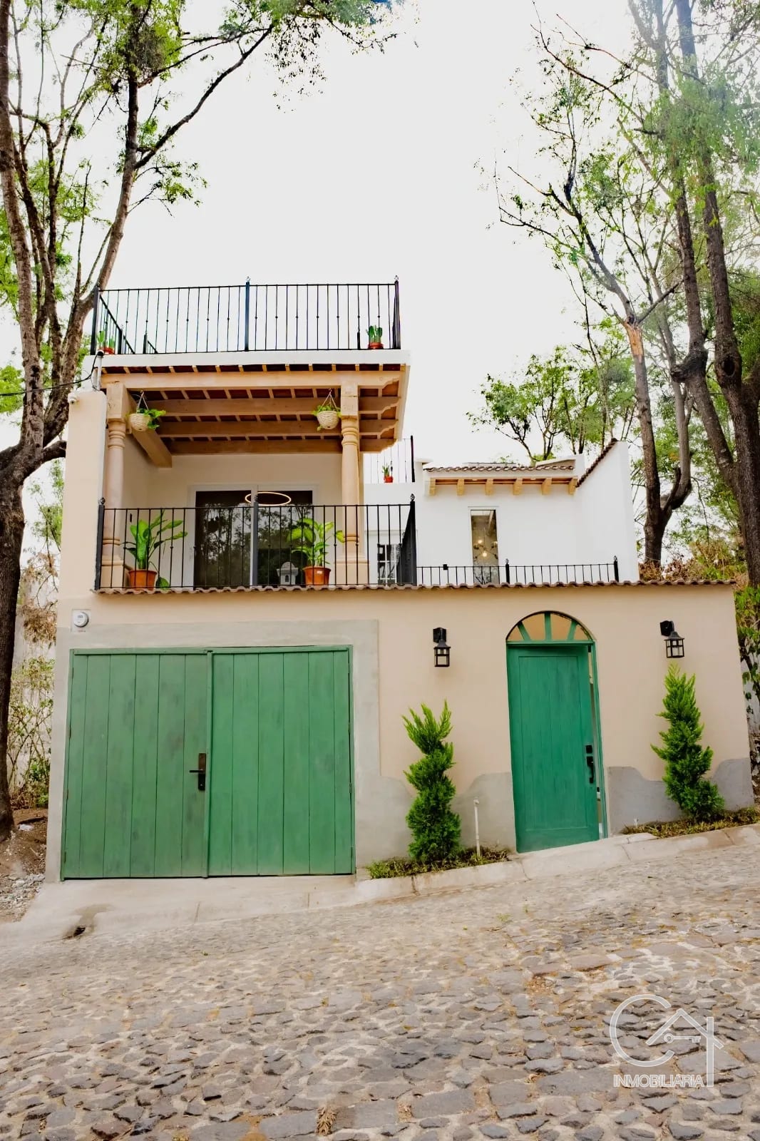 CASA en Venta -Antigua Gardens (Madeira) — Casa en Venta en Antigua, Sacatepéquez — foto 1 de 11