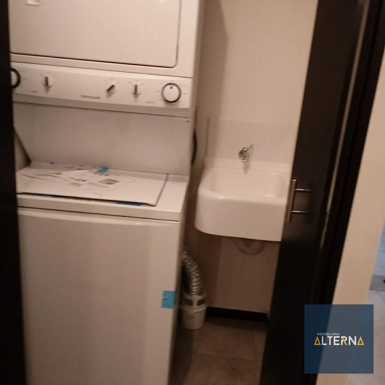Acogedor Apartamento en Renta en zona 5 — Apartamento en Alquiler en Zona 5, Guatemala, Ciudad — foto 5 de 6