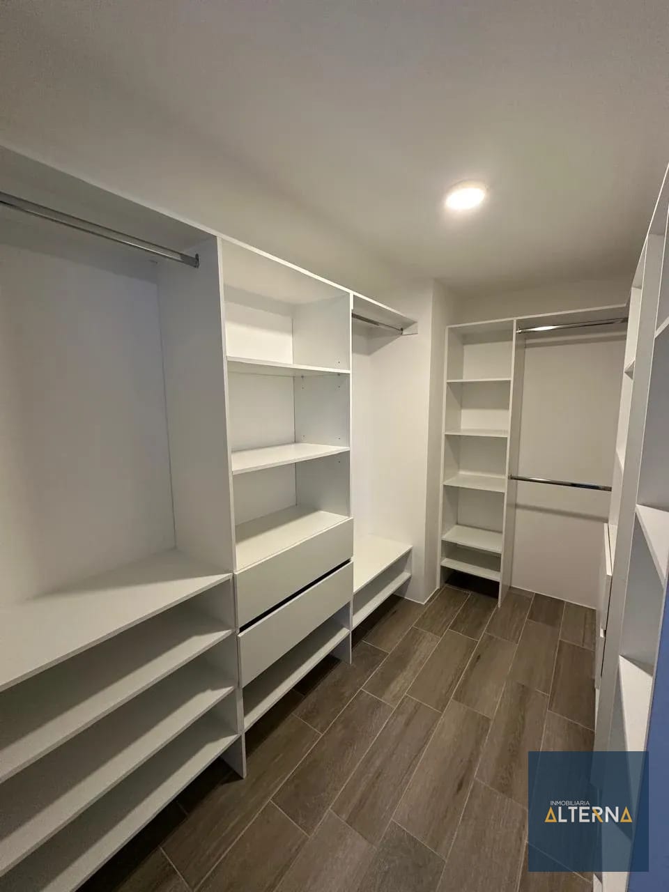 Apartamento en renta en Zona 14 — Apartamento en Alquiler en Zona 14, Guatemala, Ciudad — foto 7 de 8