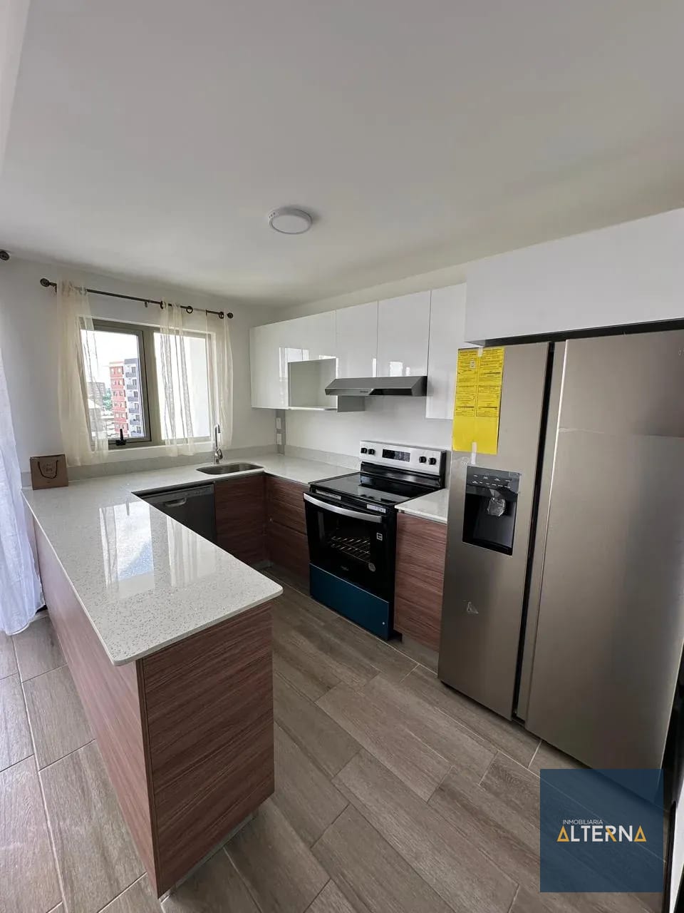 Apartamento en renta en Zona 14 — Apartamento en Alquiler en Zona 14, Guatemala, Ciudad — foto 2 de 8