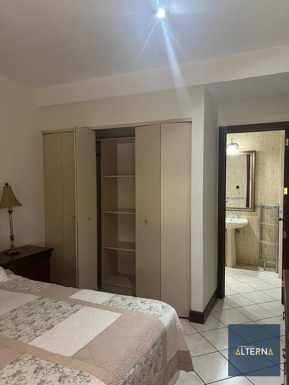 Apartamento en Renta Amueblado y Equipado — Apartamento en Alquiler en Zona 10, Guatemala, Ciudad — foto 10 de 11