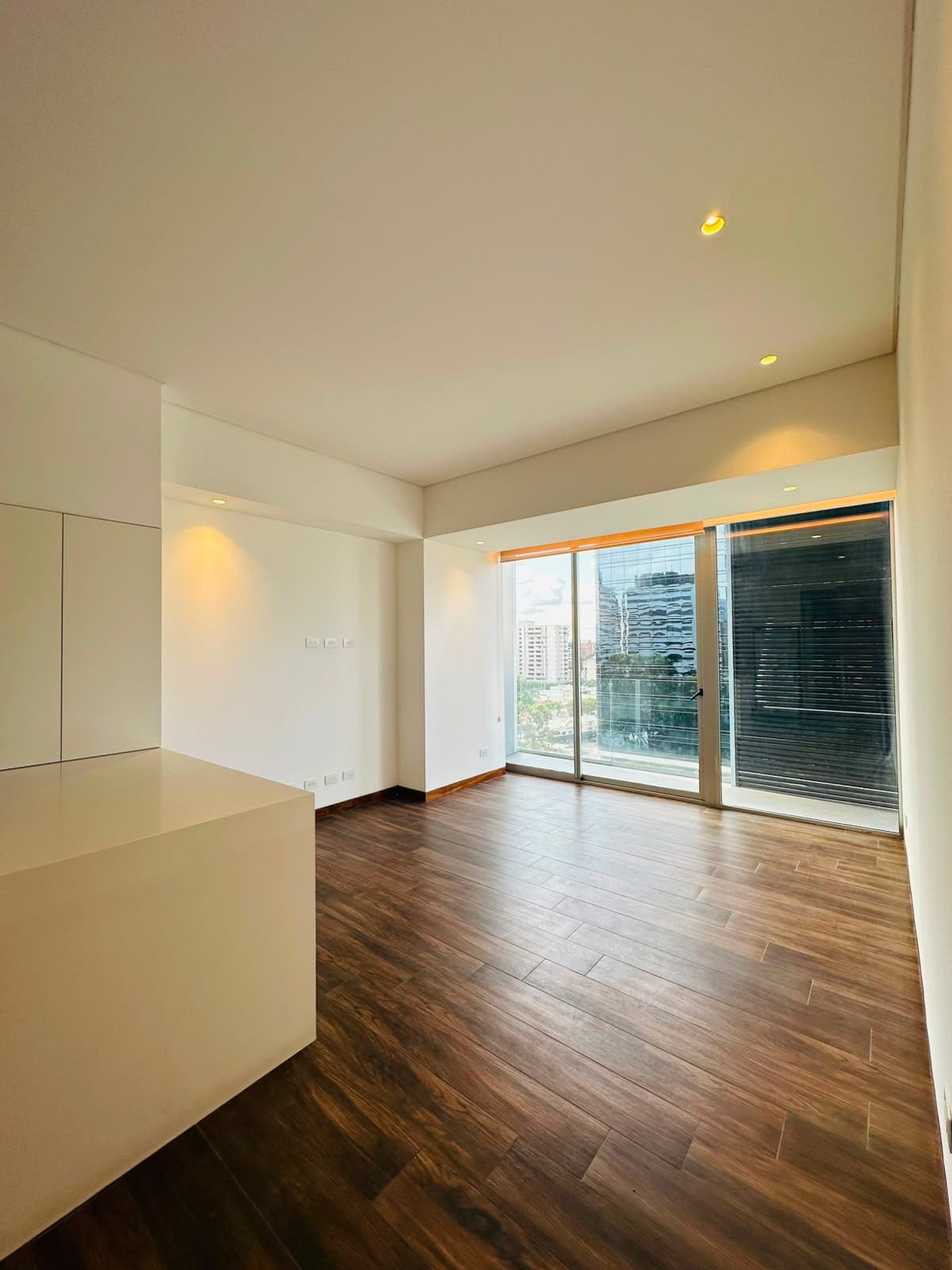 Apartamento en renta zona 10 — Apartamento en Alquiler en Avia, Zona 10, Guatemala, Ciudad — foto 1 de 4
