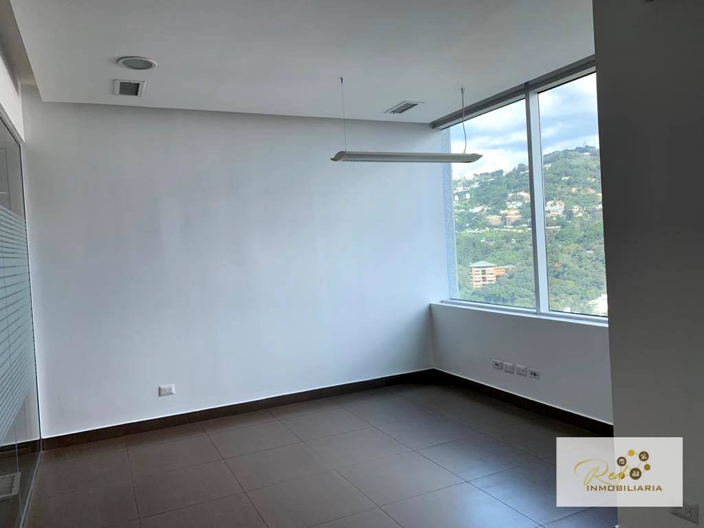 🏢 Oficinas en Venta – Torre IV, Zona Pradera — Oficina en Venta en Zona 10, Guatemala, Ciudad — foto 4 de 16