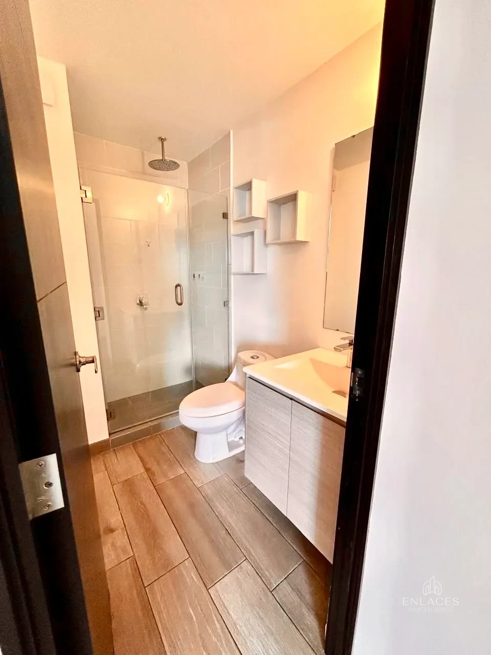Zona 11 • Apartamento en Venta • Edificio Torre Mariscal — Apartamento en Venta en Zona 11, Guatemala, Ciudad — foto 9 de 16