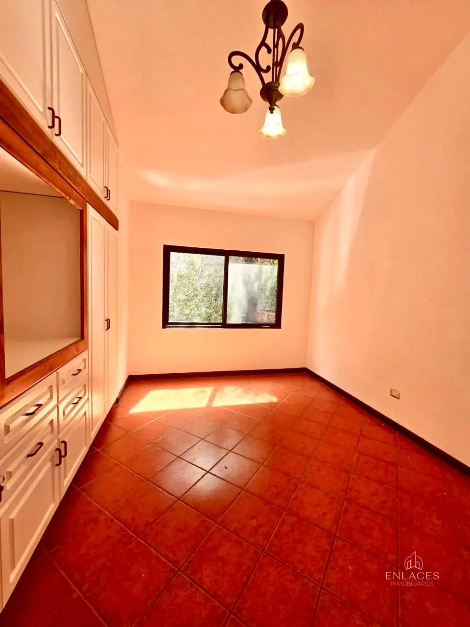 Km 16 CAES • Casa en Venta • Valles de Napa — Casa en Venta en Valles de Napa, Carretera a El Salvador, Guatemala, Ciudad — foto 8 de 14