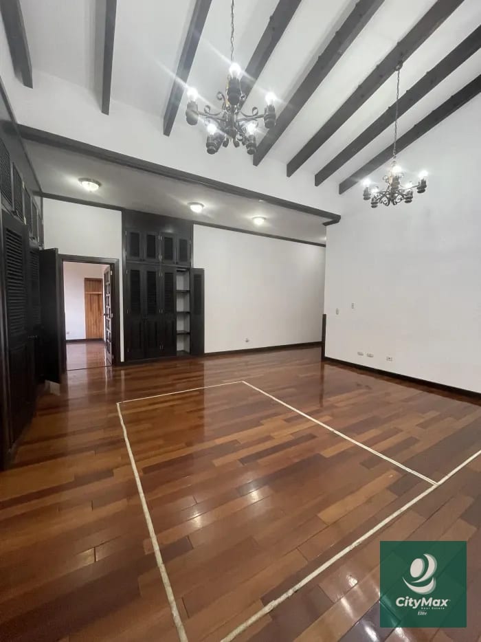Casa de un nivel en Renta y Venta Km 18.5 CAES — Casa en Alquiler en Santa Catarina Pinula, Guatemala, Ciudad — foto 4 de 12