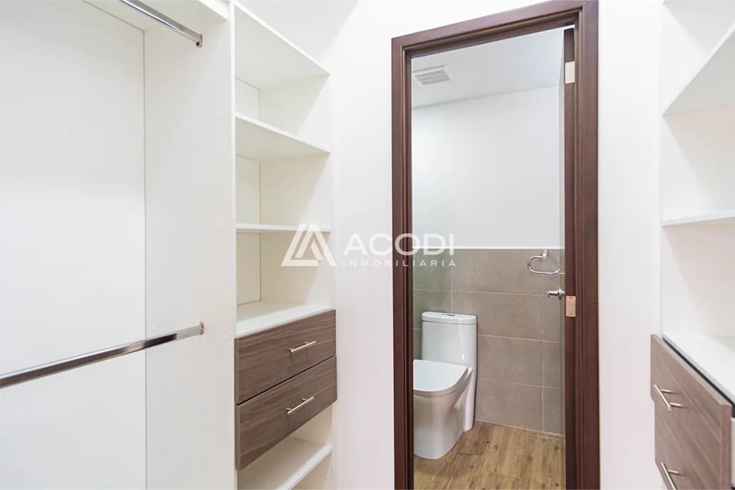 Apartamento en Zona 10 — Apartamento en Alquiler en Zona 10, Guatemala, Ciudad — foto 3 de 3