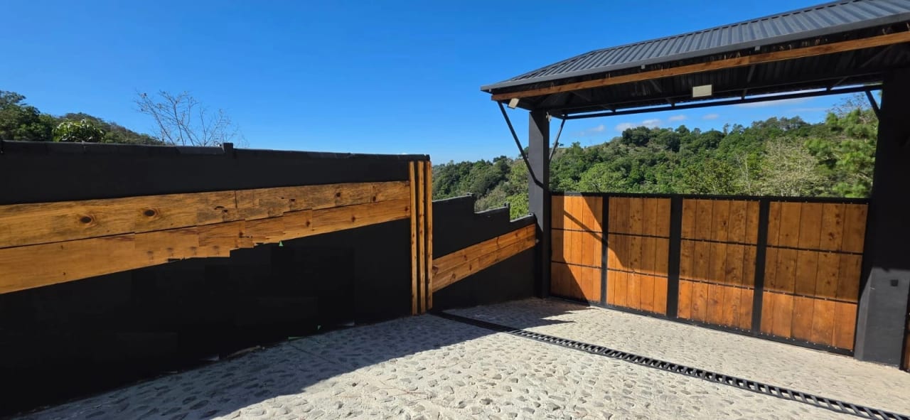 Granja en ingreso a Olmeca, Fraijanes — Casa en Venta en Carretera a El Salvador, Guatemala, Ciudad — foto 1 de 10