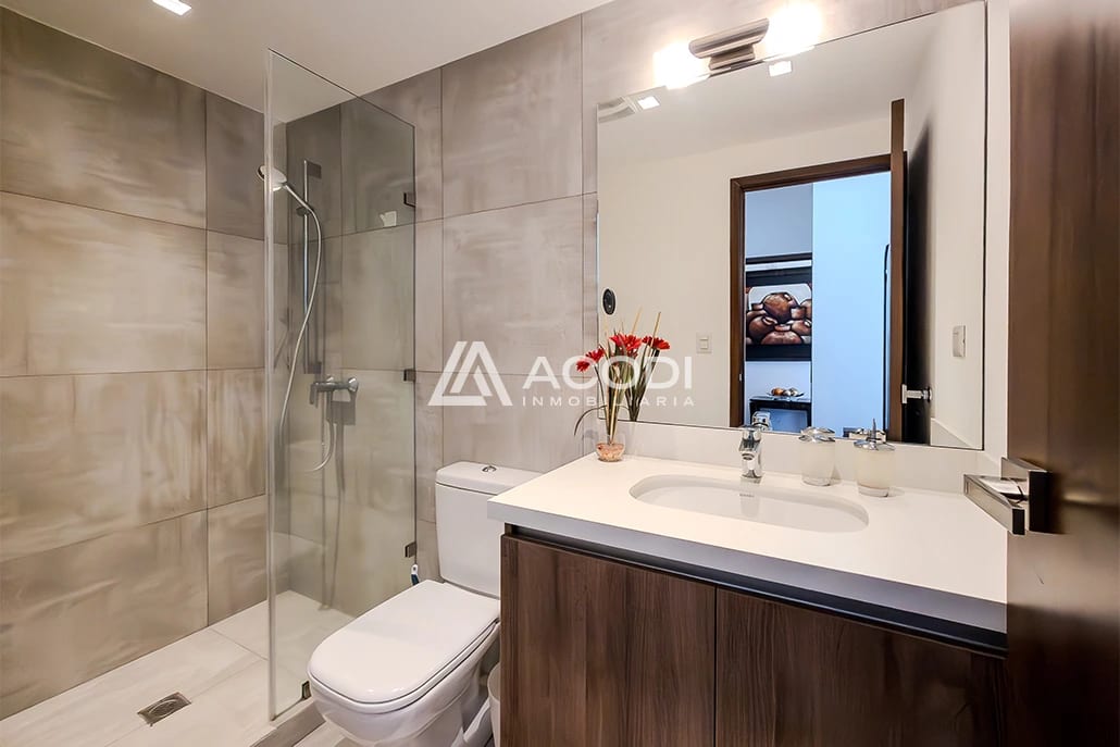 Apartamento amueblado en zona 10 — Apartamento en Alquiler en Zona 10, Guatemala, Ciudad — foto 4 de 10