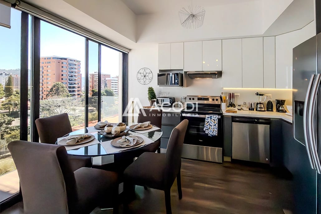 Apartamento amueblado en zona 10 — Apartamento en Alquiler en Zona 10, Guatemala, Ciudad — foto 1 de 10