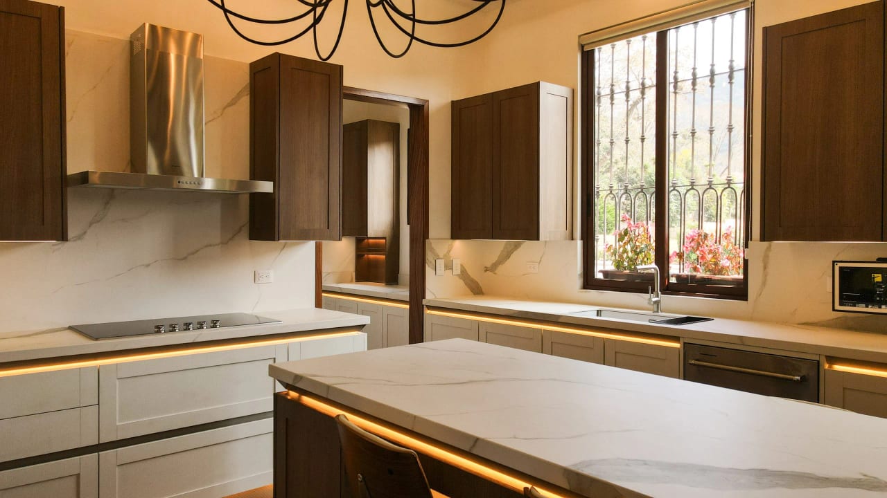 Casa de un nivel amueblada en Antigua Guatemala — Casa en Venta en Antigua, Sacatepéquez — foto 4 de 10