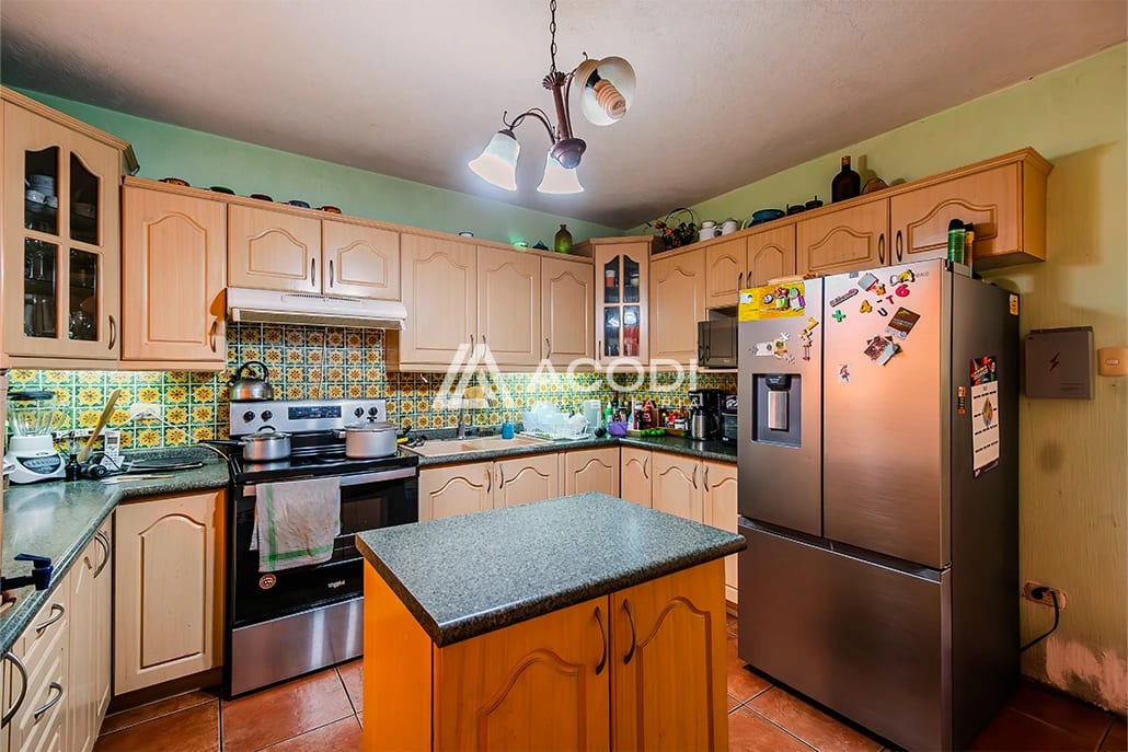 Casa con terreno en San Cristóbal sector B1, Zona 8 de Mixco — Casa en Venta en Zona 8 Mixco, Guatemala, Ciudad — foto 4 de 10