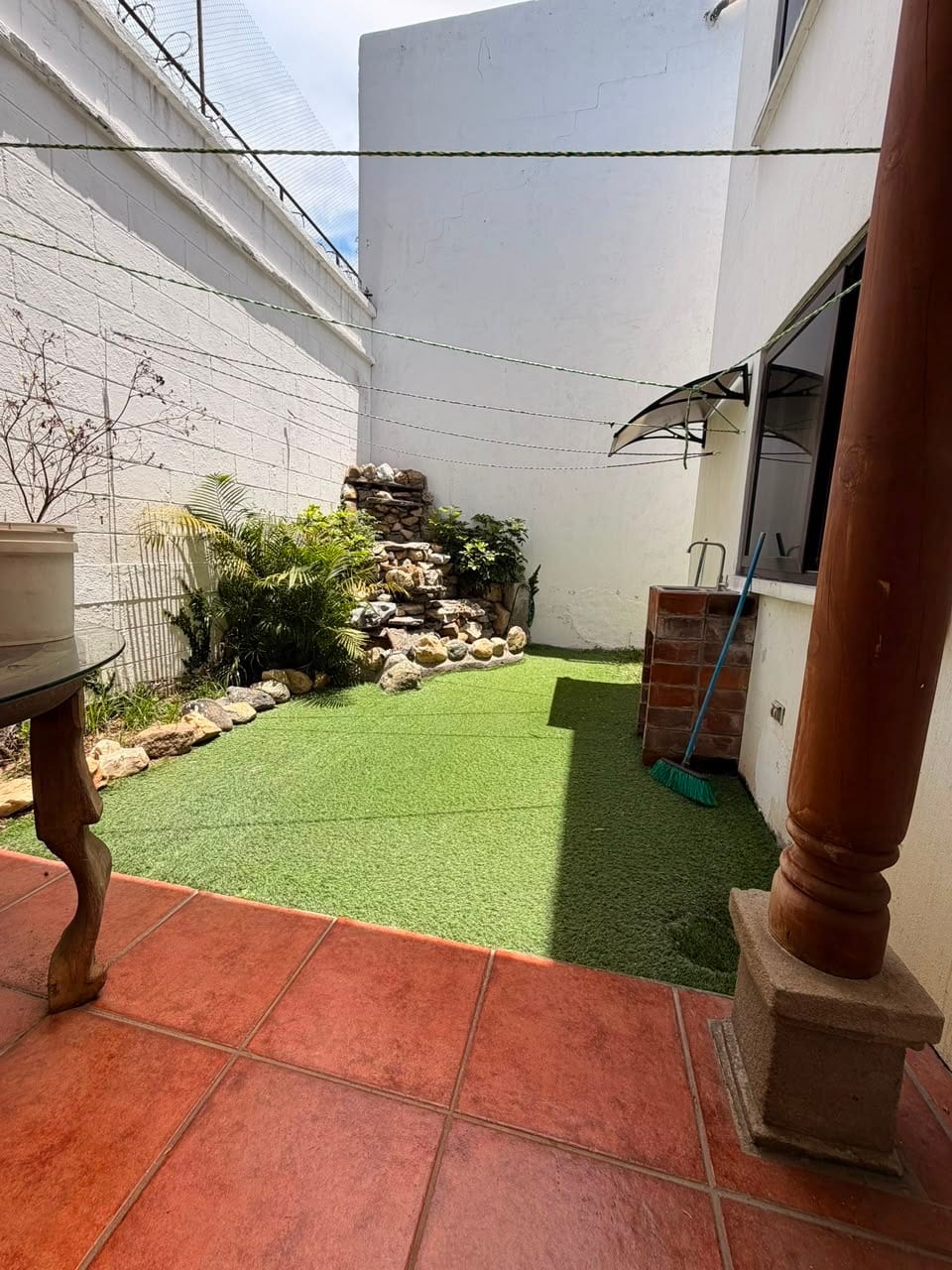 Disponible en Renta Casa en Ciudad San Cristobal Palermo Pocos Metros del Bulevar Principal — Casa en Alquiler en Palermo, Zona 8 Mixco, Guatemala, Ciudad — foto 9 de 17