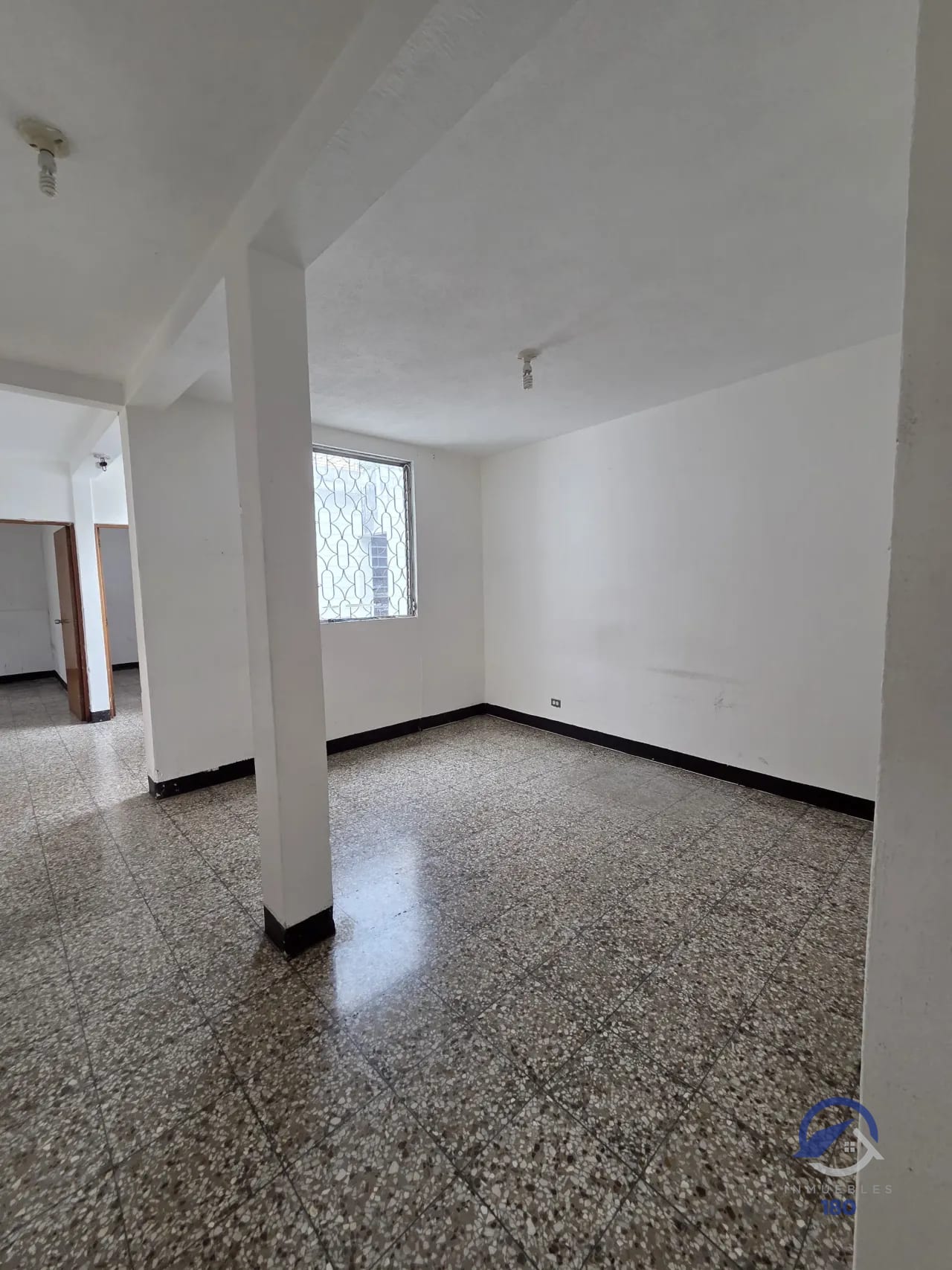 Terreno con casa para demoler en venta en Colonia El Maestro, zona 15 — Terreno en Venta en El Maestro II, Zona 15, Guatemala, Ciudad — foto 1 de 15