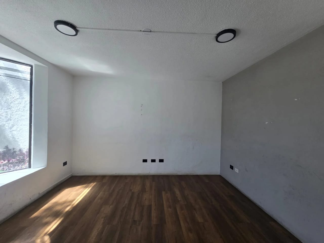 Venta de Propiedad ideal para Oficina en el Km.19.7 Carretera a El Salvador — Casa en Venta en Carretera a El Salvador, Guatemala, Ciudad — foto 8 de 15