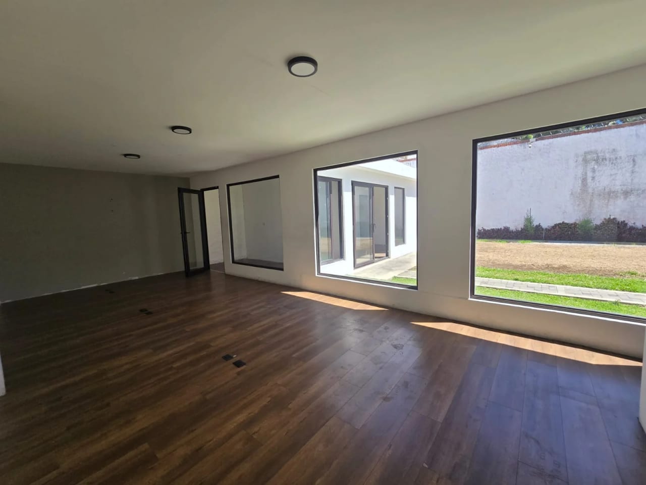 Venta de Propiedad ideal para Oficina en el Km.19.7 Carretera a El Salvador — Casa en Venta en Carretera a El Salvador, Guatemala, Ciudad — foto 14 de 15