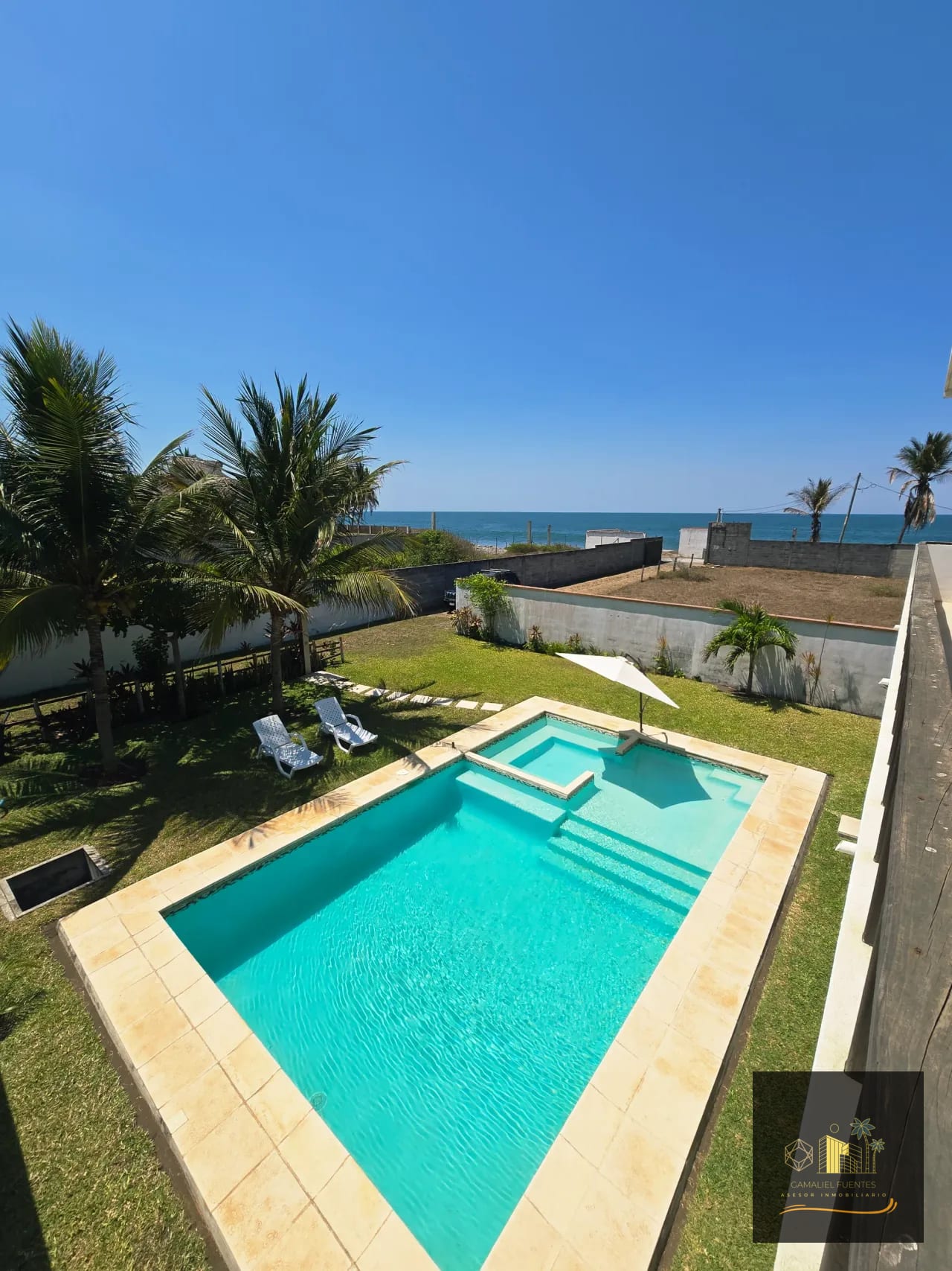 Casa de Playa en Venta — Casa vacacional en Venta en Iztapa, Escuintla — foto 1 de 17