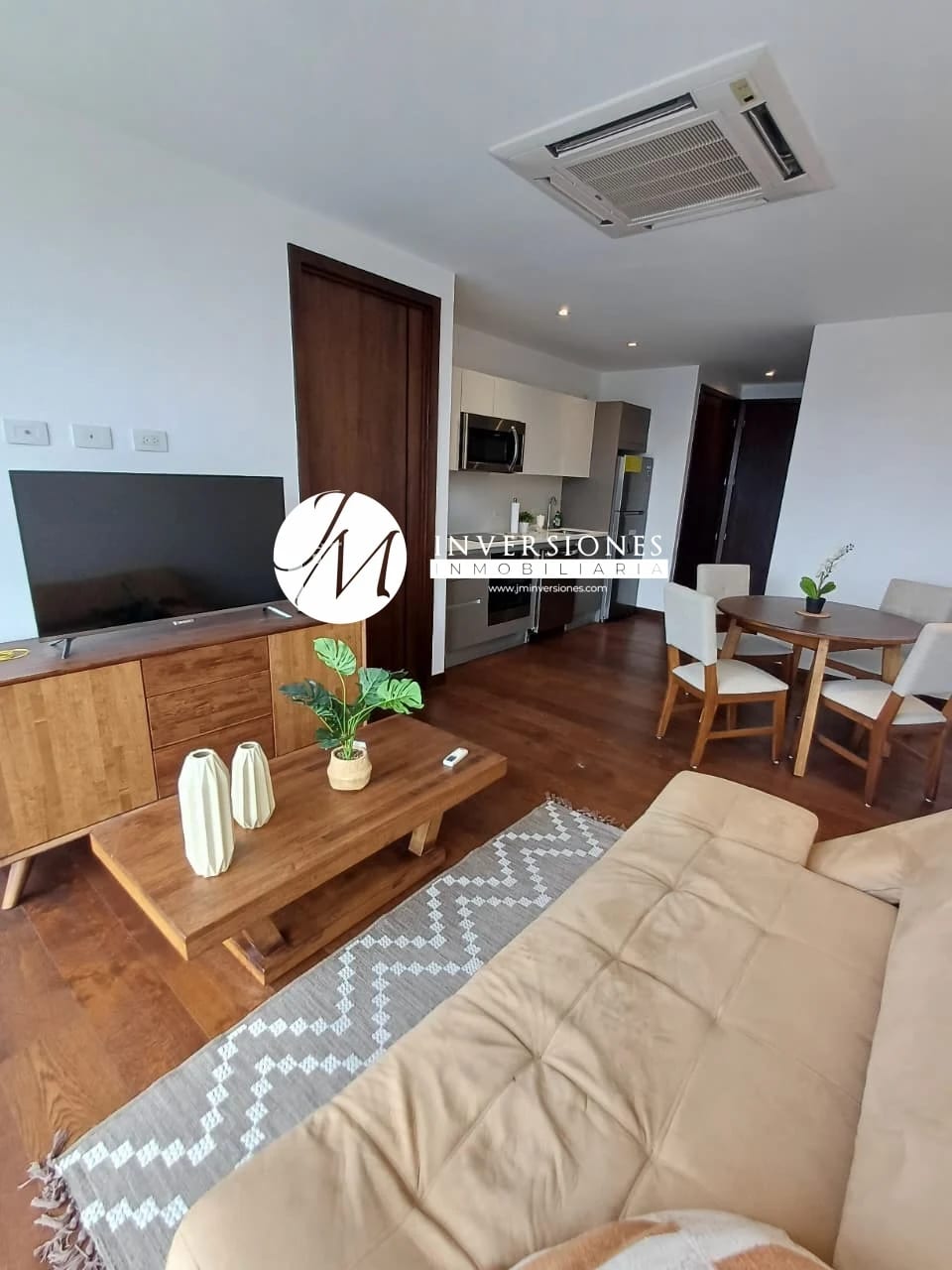 Apartamento en Renta Amueblado en Zona 10 — Apartamento en Alquiler en Zona 10, Guatemala, Ciudad — foto 2 de 11