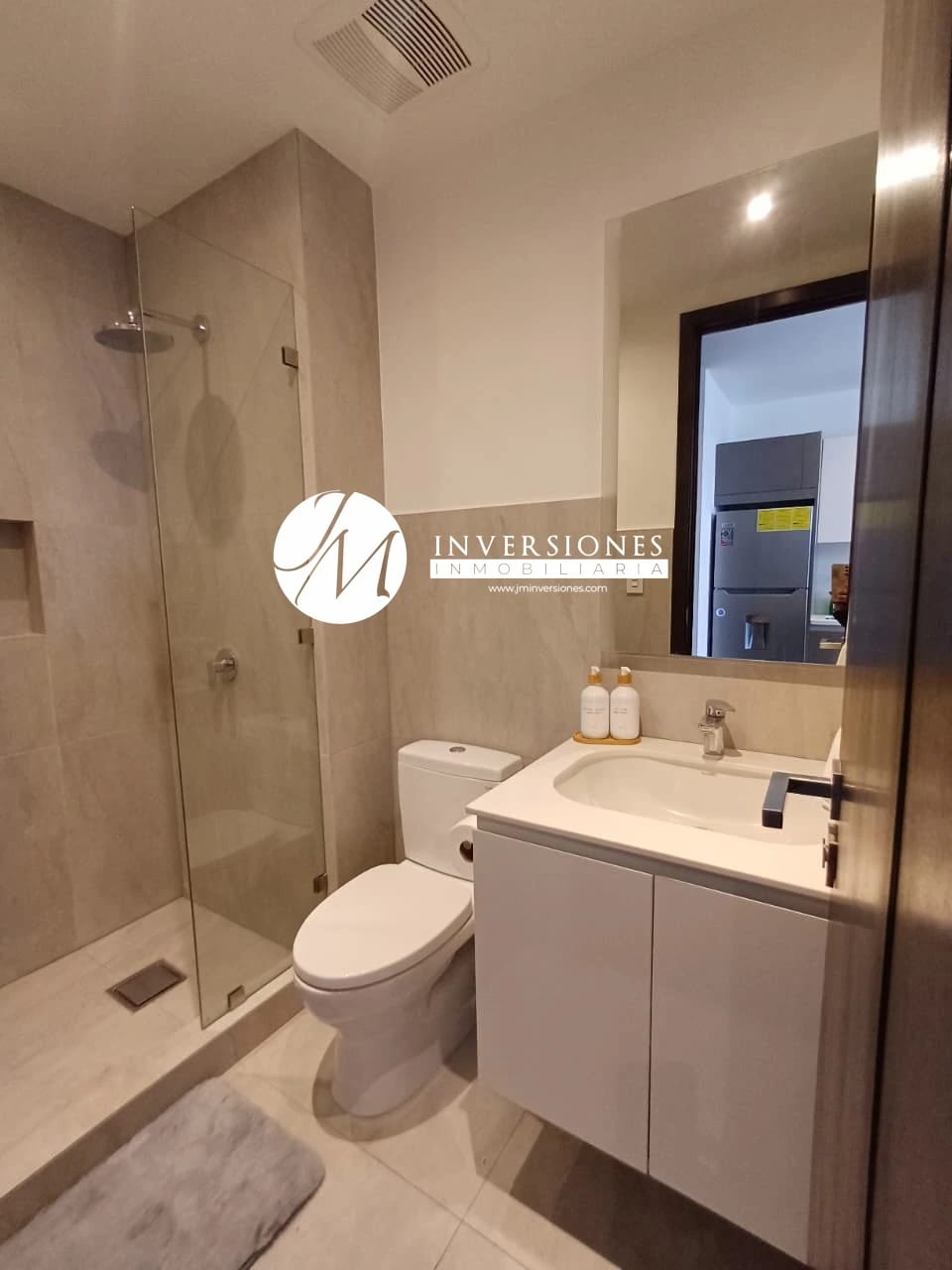 Apartamento en Renta Amueblado en Zona 10 — Apartamento en Alquiler en Zona 10, Guatemala, Ciudad — foto 5 de 11