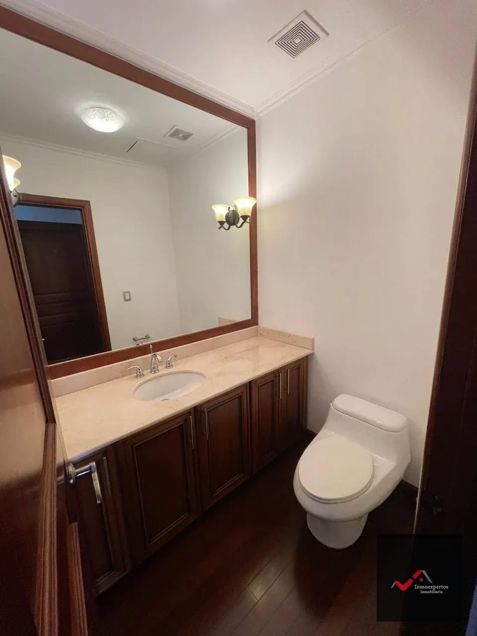 Apartamento en Renta, Zona 14 Edificio Tadeus — Apartamento en Alquiler en Tadeus, Zona 14, Guatemala, Ciudad — foto 7 de 17