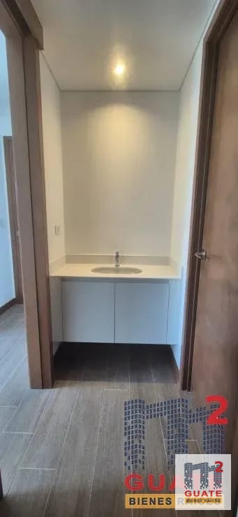 Apartamento en Renta, Zona 10 — Apartamento en Alquiler en Zona 10, Guatemala, Ciudad — foto 3 de 5