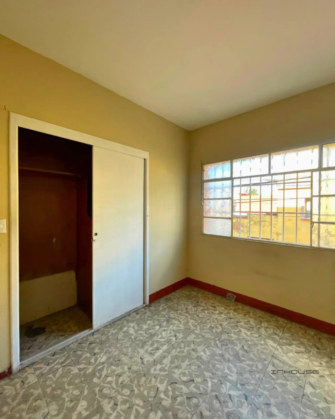 Casa en Venta en Zona 3 Fuera de Garita Ideal para Uso Comercial — Casa en Venta en Zona 3, Guatemala, Ciudad — foto 8 de 15