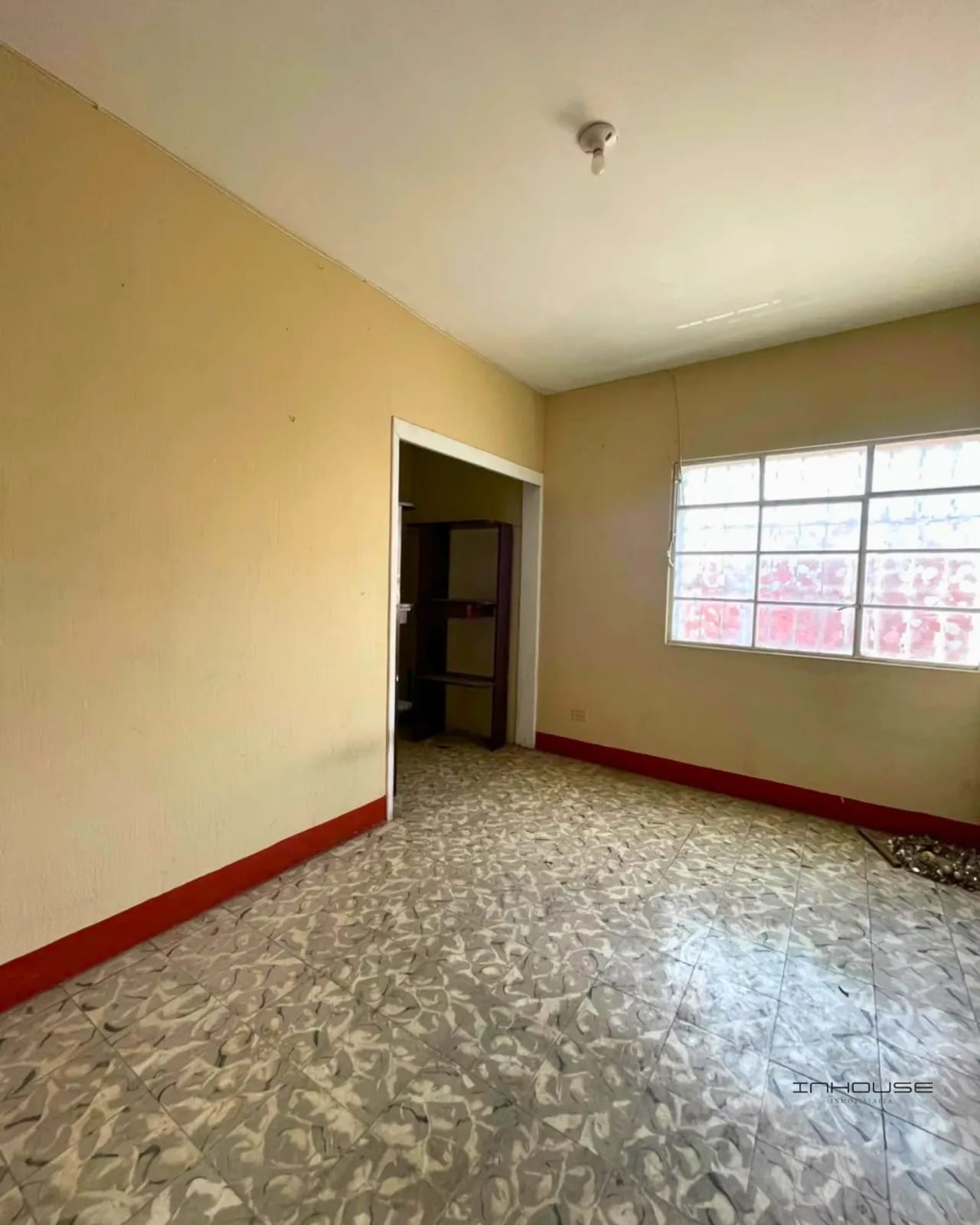Casa en Venta en Zona 3 Fuera de Garita Ideal para Uso Comercial — Casa en Venta en Zona 3, Guatemala, Ciudad — foto 9 de 15