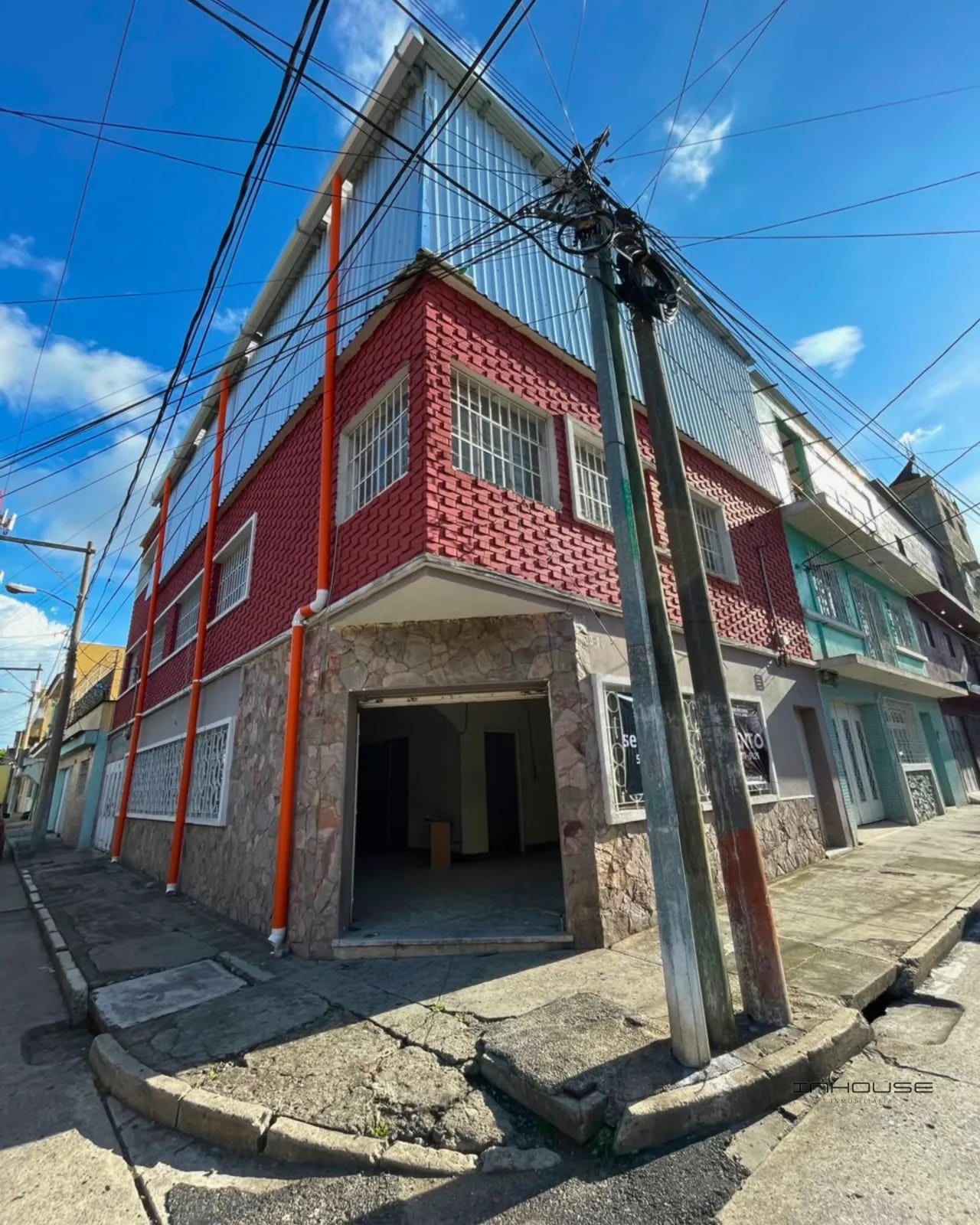 Casa en Venta en Zona 3 Fuera de Garita Ideal para Uso Comercial — Casa en Venta en Zona 3, Guatemala, Ciudad — foto 1 de 15