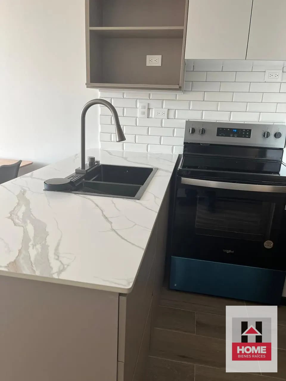 Bonito Apartamento en Venta para Estrenar Muy Cerca Oakland Mall — Apartamento en Venta en Biko, Zona 10, Guatemala, Ciudad — foto 1 de 10