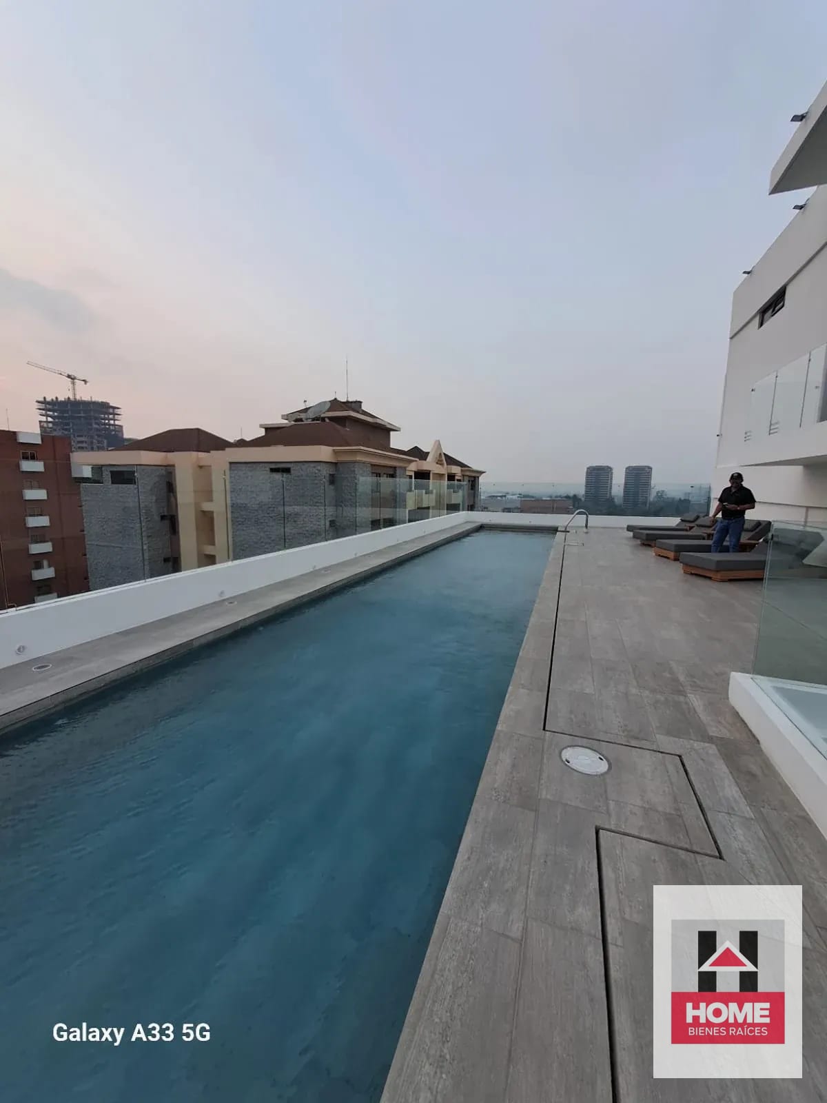Apartamento en Renta – Excelente Ubicación Cerca de Oakland, Zona 10 — Apartamento en Alquiler en Moretti, Zona 10, Guatemala, Ciudad — foto 2 de 12