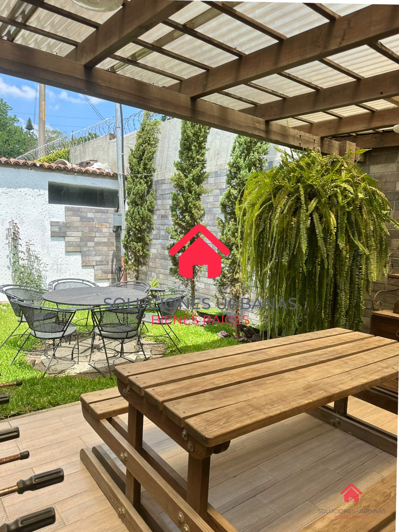 Linda Casa Cruce Olmeca — Casa en Venta en Carretera a El Salvador, Guatemala, Ciudad — foto 3 de 13