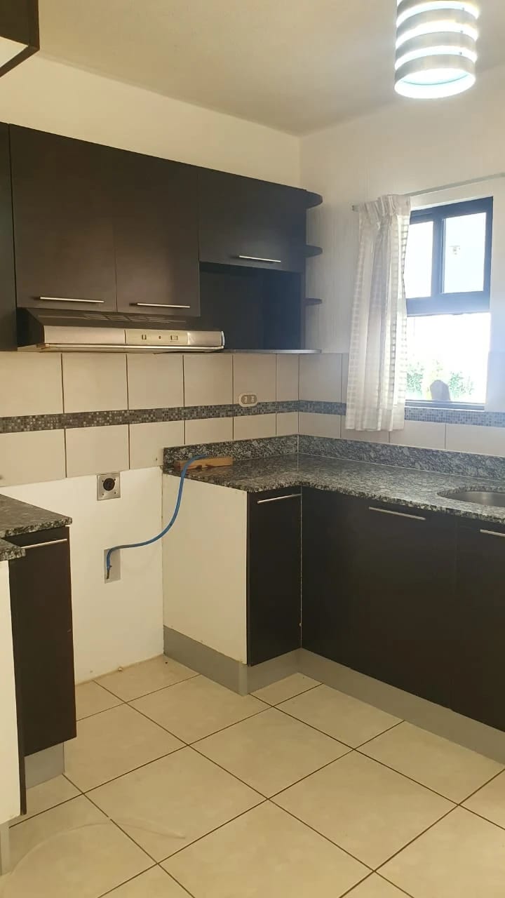 Casa en Venta Zona 16 en Portal de San Isidro I + 1 — Casa en Venta en Portal de San Isidro I, Zona 16, Guatemala, Ciudad — foto 5 de 17