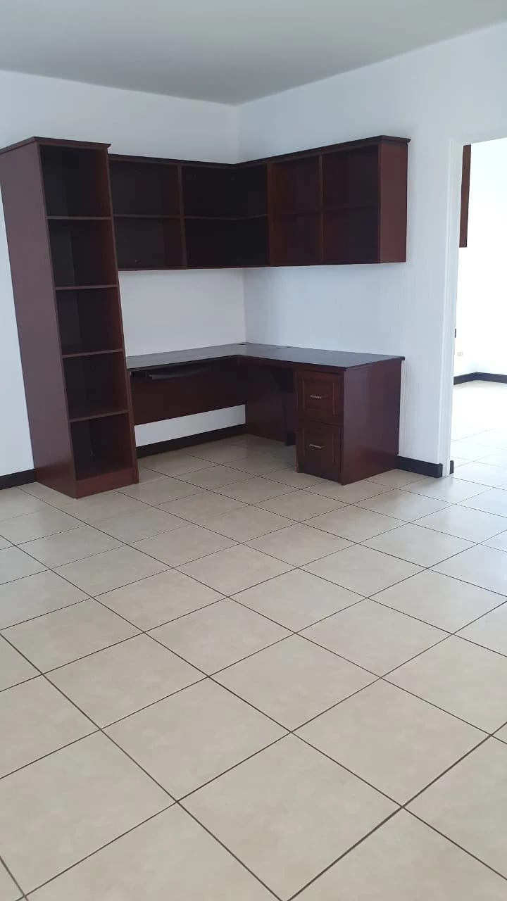 Casa en Venta Zona 16 en Portal de San Isidro I + 1 — Casa en Venta en Portal de San Isidro I, Zona 16, Guatemala, Ciudad — foto 13 de 17