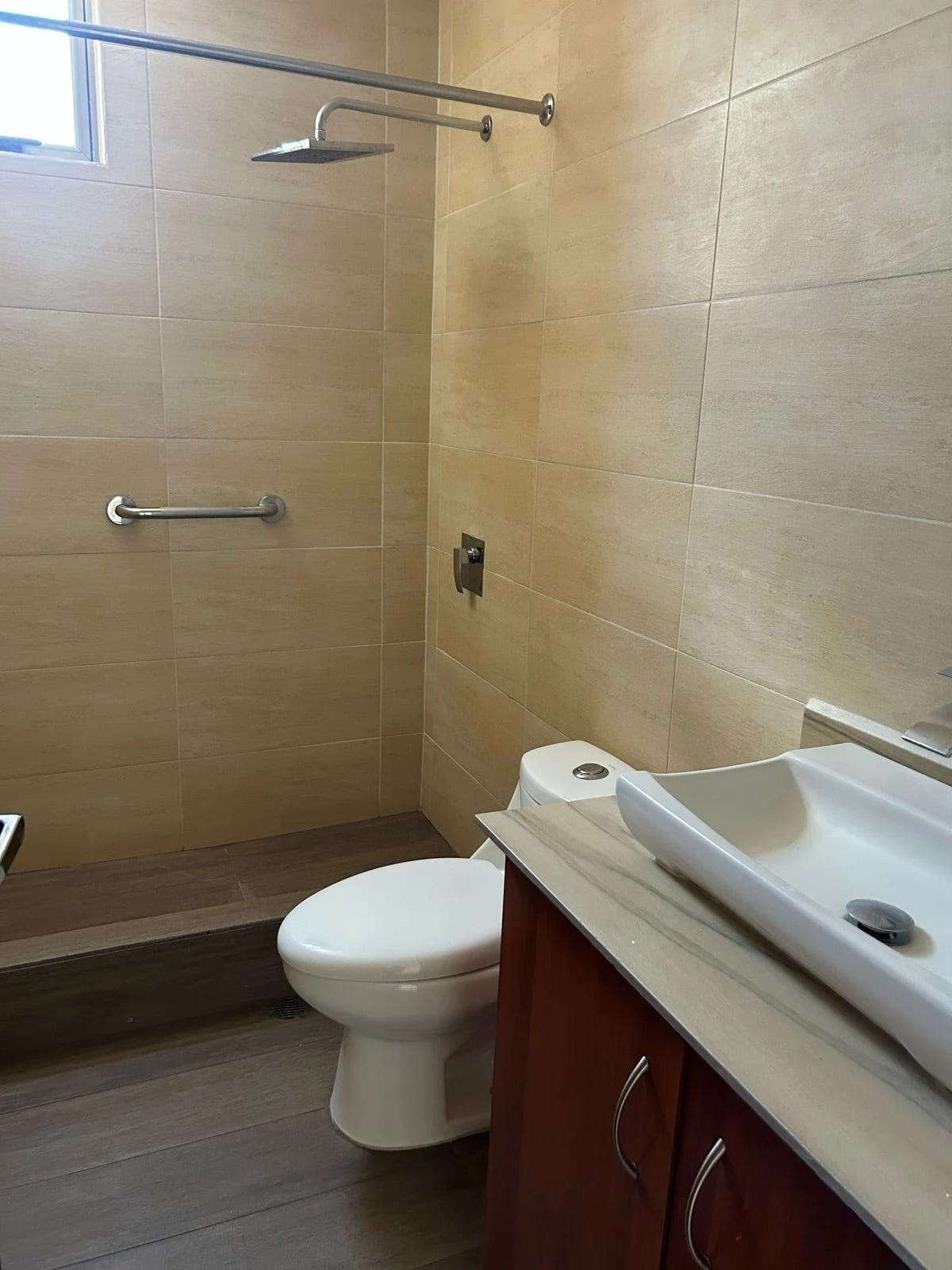 Apartamento en Venta en Jardines del Acueducto Zona 10 — Apartamento en Venta en Jardines del Acueducto, Zona 10, Guatemala, Ciudad — foto 8 de 17