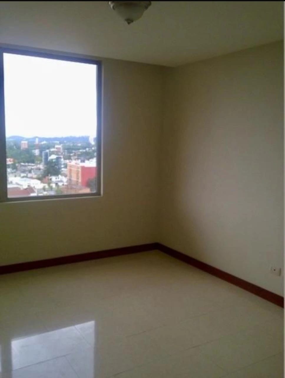 Apartamento en Venta en Jardines del Acueducto Zona 10 — Apartamento en Venta en Jardines del Acueducto, Zona 10, Guatemala, Ciudad — foto 12 de 17