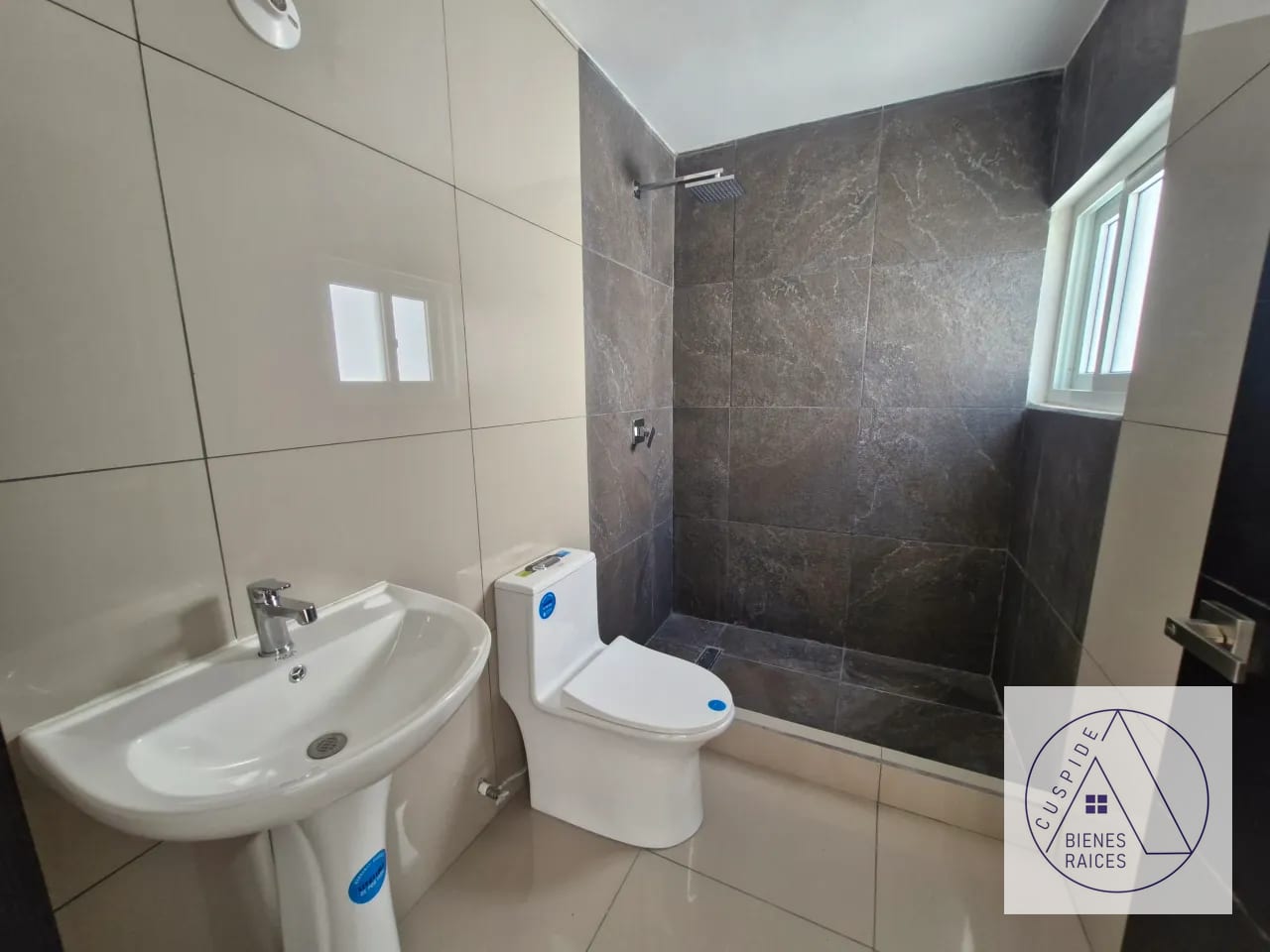 Carr Salvador casa en venta para estrenar Villas de Picasso — Casa en Venta en Carretera a El Salvador, Guatemala, Ciudad — foto 6 de 11