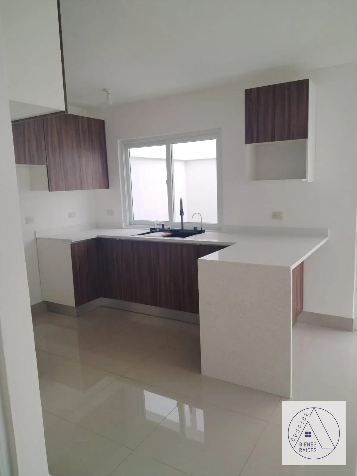 Carr Salvador casa en venta para estrenar Villas de Picasso — Casa en Venta en Carretera a El Salvador, Guatemala, Ciudad — foto 10 de 11