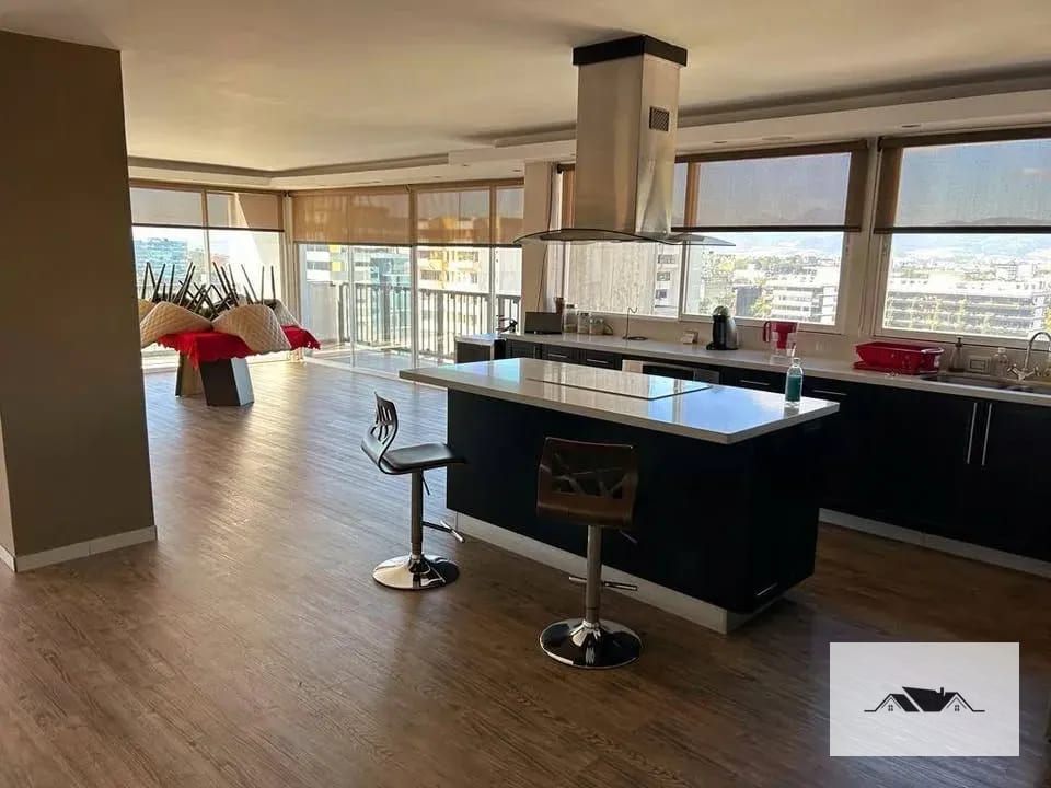 En Renta o Venta Amplio Apartamento Remodelado Zona 10 — Apartamento en Alquiler en Ciudad Vieja, Zona 10, Guatemala, Ciudad — foto 2 de 16
