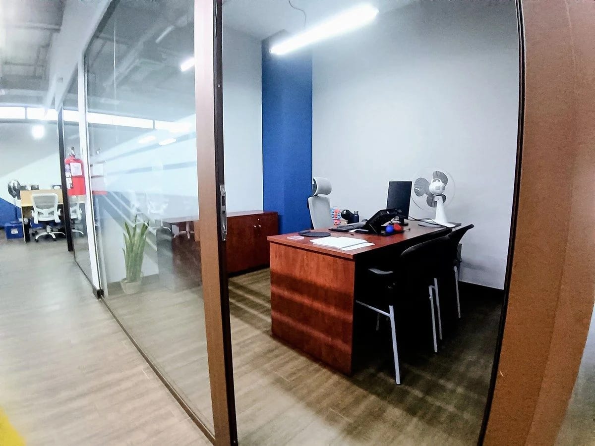 Oficina corporativa (piso completo) en Zona 10 | 579.82 m² | 14 parqueos — Oficina en Venta en Terraesperanza, Zona 10, Guatemala, Ciudad — foto 13 de 17