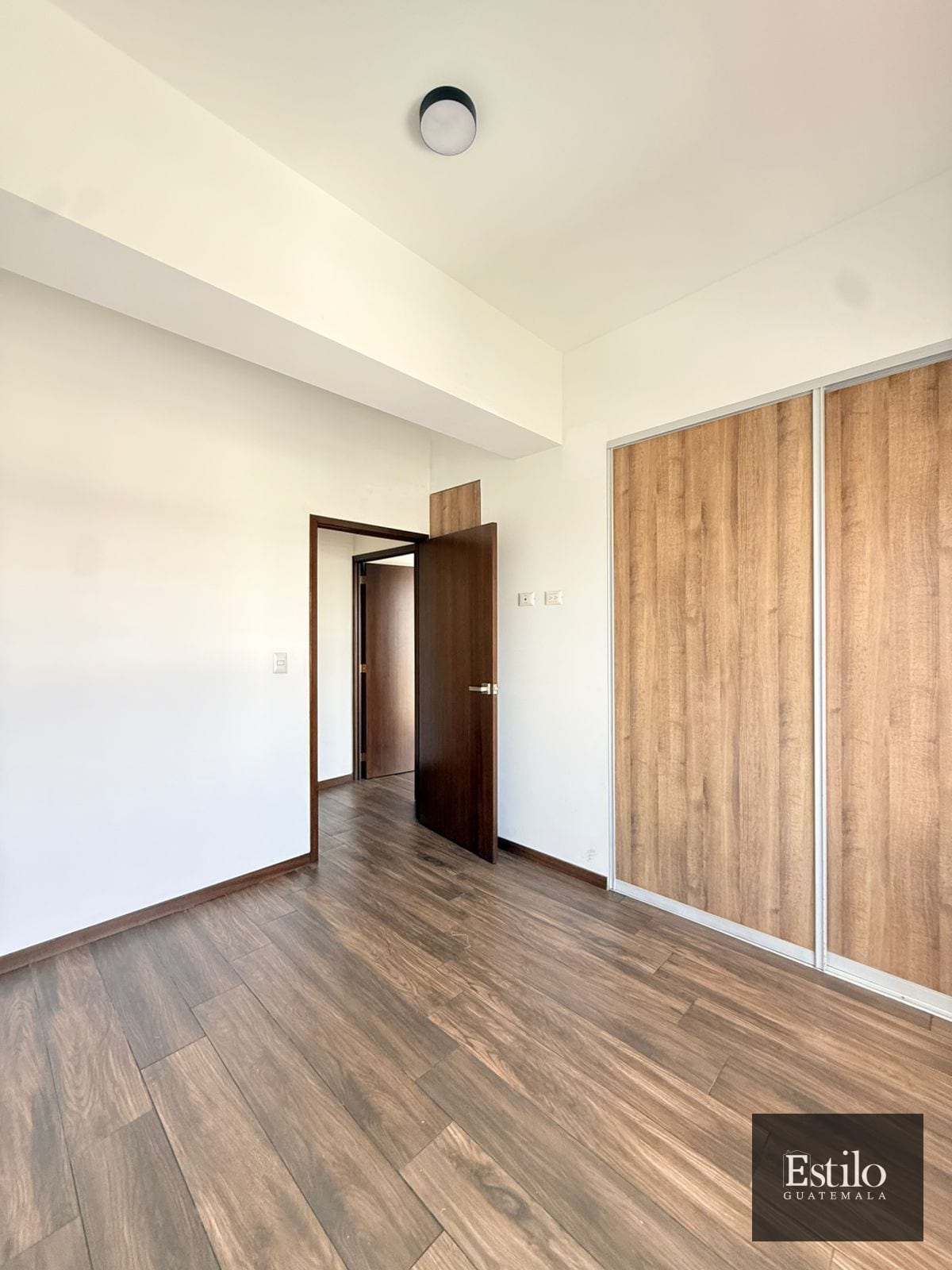 Precioso Apartamento Con Dorm De Servicio Z.10 — Apartamento en Venta en Casa Acueducto, Zona 10, Guatemala, Ciudad — foto 4 de 17