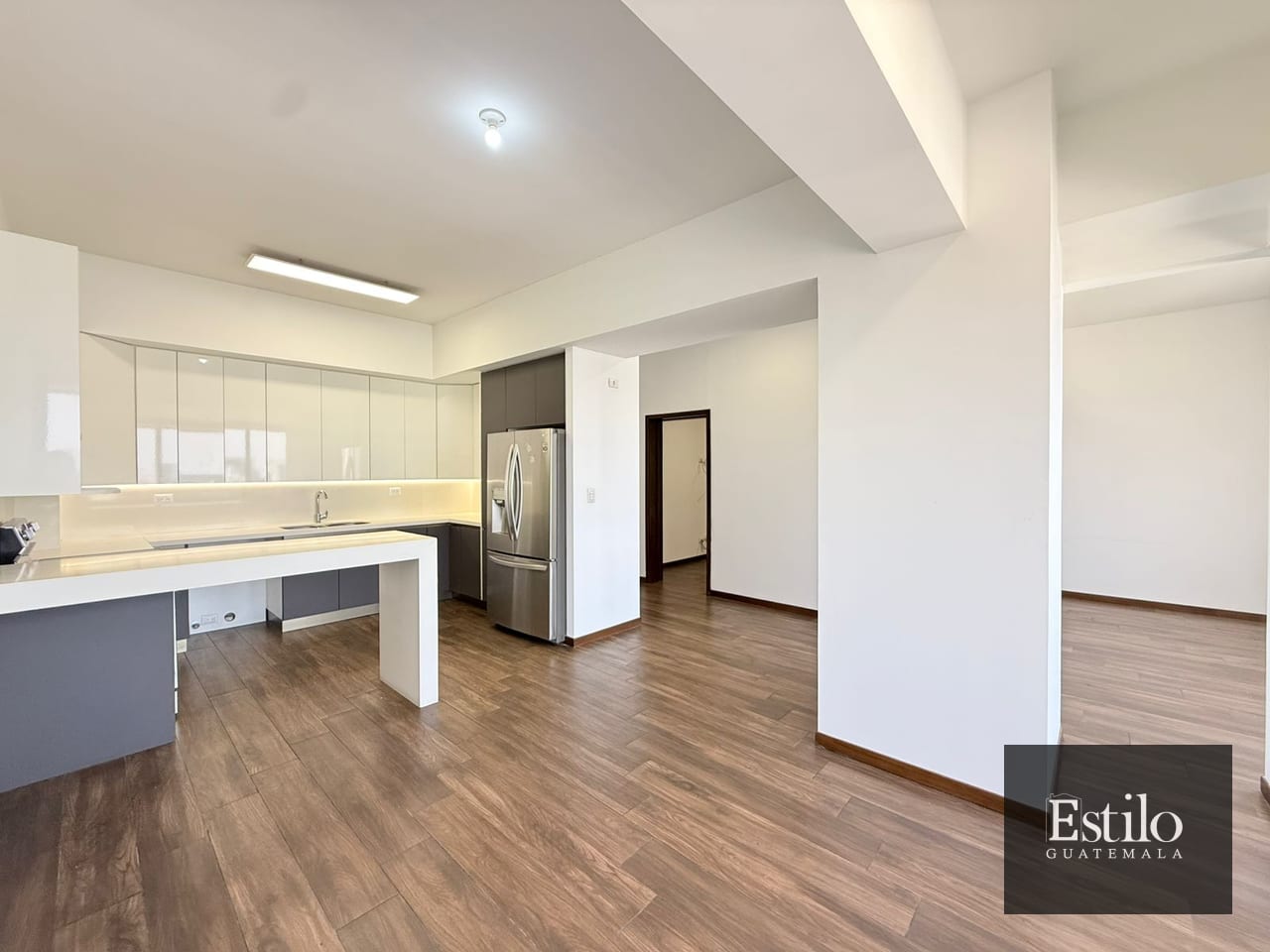Precioso Apartamento Con Dorm De Servicio Z.10 — Apartamento en Venta en Casa Acueducto, Zona 10, Guatemala, Ciudad — foto 6 de 17
